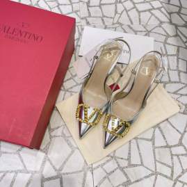 Picture of Valentino Shoes _SKUValentinocolors062006sz34-42LL20163